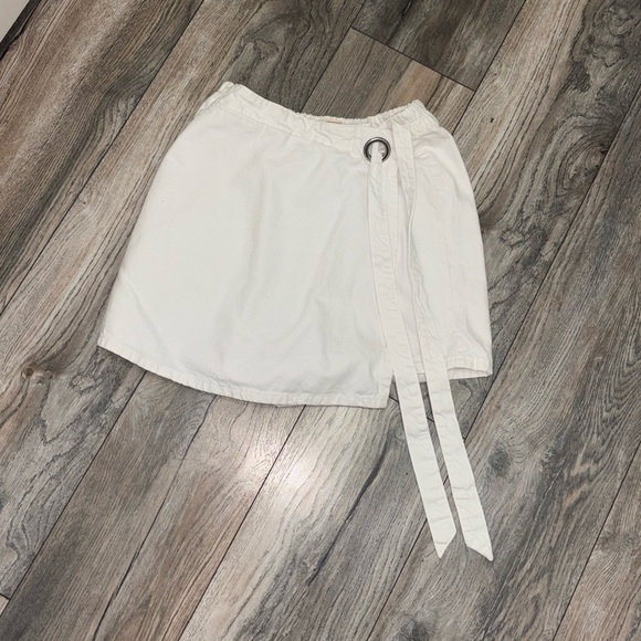 Lone Star Dresses & Skirts - White Mini Skort (S) with Belt Detail.